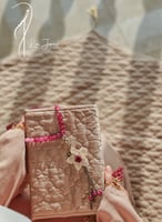 شرشف صلاة لف بيج غامق قطن بالكروشيه عناقيد عنب يدو...