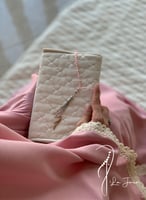 شرشف صلاة مربع وردي مثل الملاية اللف