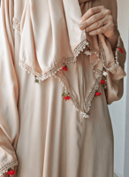 شرشف صلاة سستة بيج مزين بالكروشيه و الورد الاويا