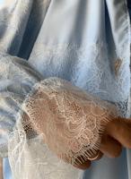 شرشف مرد سماوي ازرق دانتيل طرحة مثبتة.