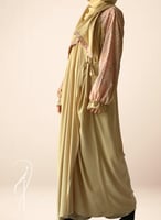 شرشف صلاة رسم باتيك لف بيج و الطرحة مثبتة .