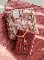 شرشف صلاة لف وردي ورد الأويا فخم من لاجور