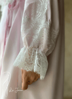 شرشف مرد لف وردي فاتح دانتيل ابيض