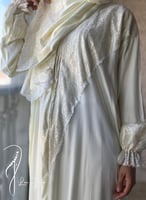 شرشف صلاة سكري فاتح دانتيل سحاب و الطرحة مثبتة