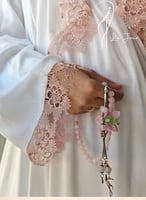 شرشف صلاة لف ابيض ستان اويا وردي