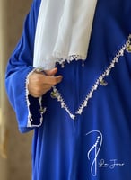 شرشف صلاة سستة أزرق غامق مزين بالكروشيه و الورد ال...