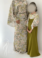 فستان حرير للأطفال بورود