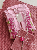 شرشف صلاة لف وردي مزين بالاويا بنك و أخضر من لاجور