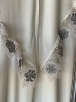 شرشف صلاة سستة سحاب أبيض اويا فضي