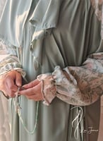 شرشف صلاة أخضر لف رسم باتيك ورد أخضر باستيل