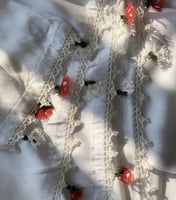 شرشف صلاة لف ابيض بالكروشبه و الورد الاويا و الطرح...