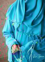 شرشف صلاة سستة أزرق مزين بورود الأويا التركي من لا...