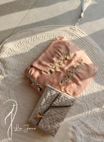 شرشف صلاة لف ستان بني فاتح بالورد الاويا