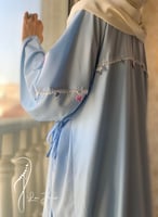 شرشف صلاة لف ازرق سماوي مزين بالكروشيه يدوي و الطر...