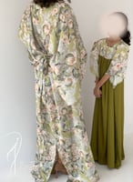 فستان حرير اخضر درابيه فري سايز يلبس بعدة طرق طوبي