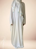 شرشف صلاة لف ابيض المزين بالكروشبه و الورد الاويا...