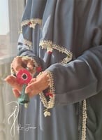 شرشف صلاة لف زيتي على رمادي بالكروشيه و الورد طوبي