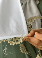 شرشف صلاة لف زيتي اخضر كروشيه يدوي و الطرحة مثبتة