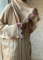 شرشف صلاة بيج ستان اويا لف و الطرحة مثبتة.