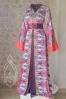 قفطان مغربي أورغانزا سيمون بتل مطرز مع حزام