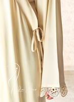 شرشف صلاة لف اصفر باستال فاتح مزين بأويا يدوي من ل...