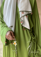 شرشف صلاة لف أخضر مزين بالكروشيه و الورد الاويا