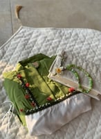 شرشف صلاة لف أخضر بالكروشيه و الورد الاويا