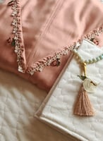 شرشف صلاة لف بني مزين بالكروشيه و الورد الفاخر من...