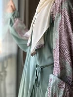 شرشف صلاة رسم باتيك لف اخضر ورسم موف و الطرحة مثبت...