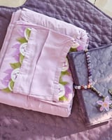 شرشف صلاة لف موف مزين بالاويا كروشيه ورد من لاجور