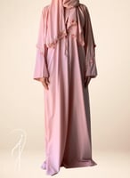 114002 شرشف صلاة سستة وردي مزين بالكروشيه حلزون يد...