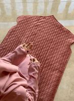 شرشف صلاة سستة وردي مزين بالكروشيه و الورد الاويا