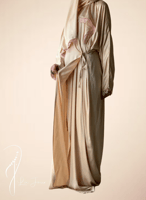 شرشف صلاة لف بيج ستان اويا وردي و الطرحة مثبتة.