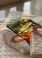 شرشف صلاة لف أخضر بالكروشيه و الورد الاويا