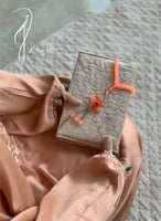 شرشف صلاة سستة خربزي على بني بالكروشيه و الورد الا...