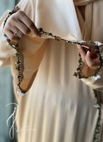 شرشف صلاة بيج ستان اويا ورد بني و ابيض و الطرحة مت...