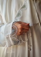 شرشف صلاة لف ابيض ستان اويا فضي من لاجور