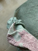 شرشف صلاة رسم باتيك لف اخضر ورسم موف و الطرحة مثبت...