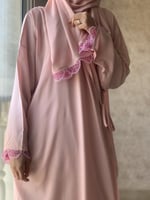 شرشف صلاة وردي لف اويا تركي و الطرحة مثبتة .