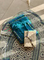 شرشف صلاة لف ازرق قطن بالكروشيه و الورد الاويا