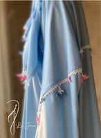 113005 شرشف صلاة سستة ازرق فاتح مزين بالكروشيه حلز...