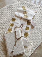 شرشف صلاة لف ابيض ستان اويا ذهبي من لاجور