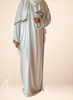 شرشف صلاة لف ستان ابيض بالورد الاويا المميز