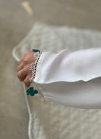 شرشف صلاة أوف وايت مزين بالكروشيه التفني