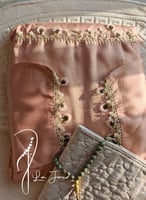 شرشف صلاة لف ستان بني فاتح بالورد الاويا من لاجور