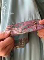 227007 شرشف صلاة رسم باتيك لف اخضر و عودي و الطرحة...