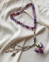 سبحة 33 عقيق برازيلي موف مزينة بوردة أويا كروشيه