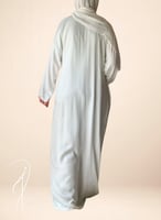 شرشف صلاة لف ستان ابيض بالورد الاويا الوردي الفاخر