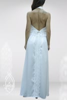 قميص نوم وروب ابيض حرير و دانتيل