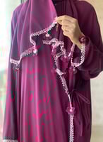 شرشف صلاة لف أحمر مزين بالكروشيه